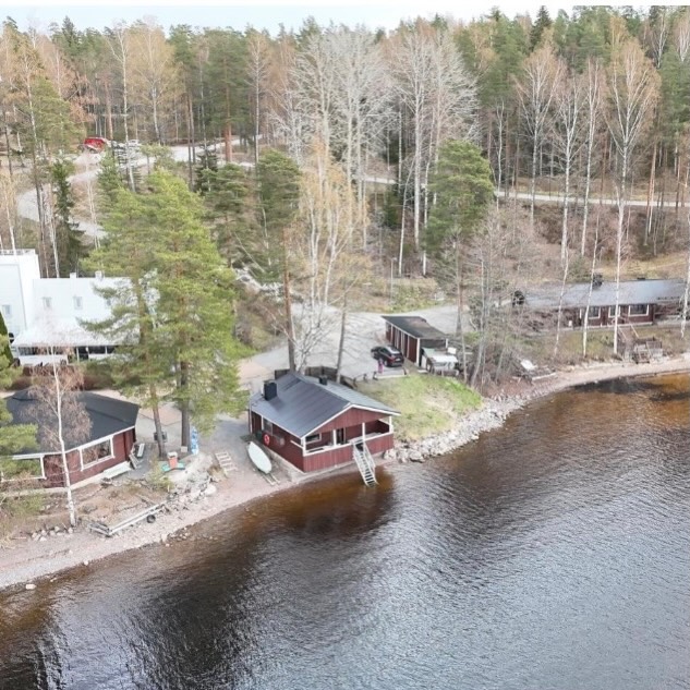 Ukonlinnan saunamaailma ylhäältä päin